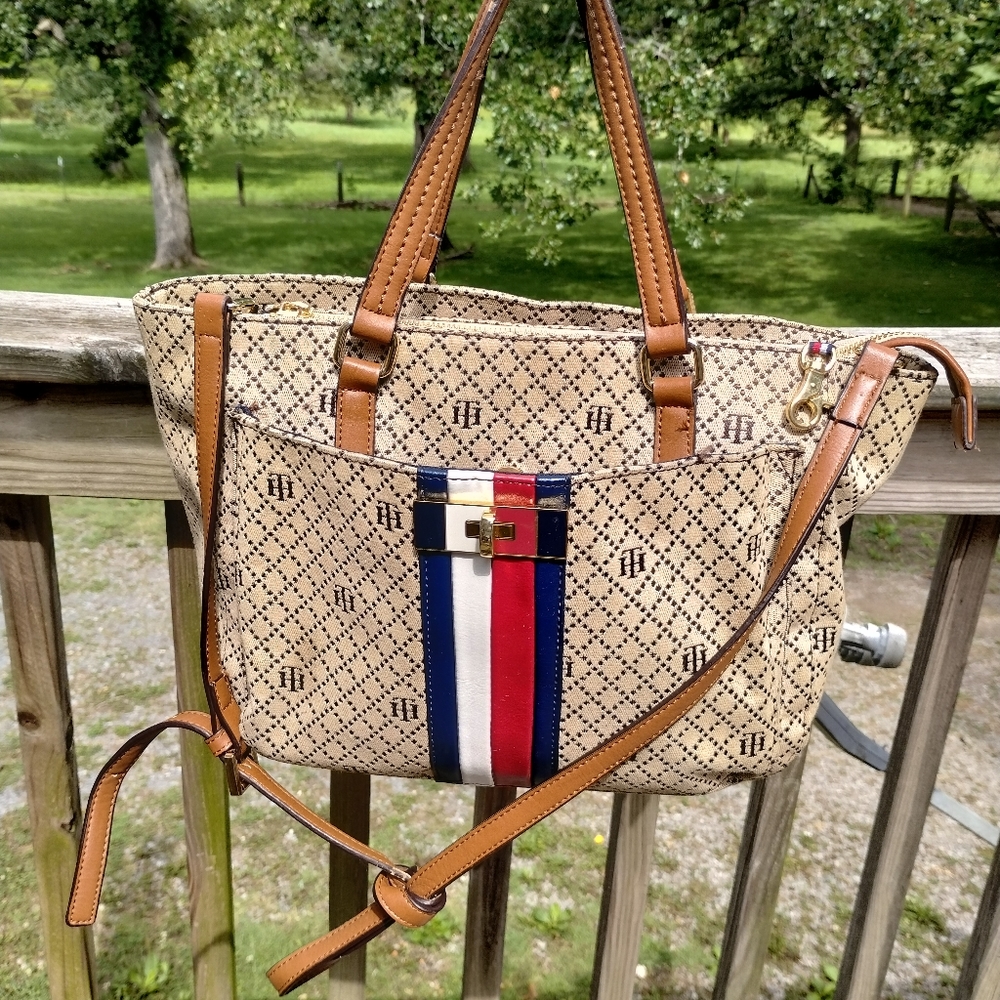 Vintage Style Tommy Hilfiger Purse - Picture 2 of 14